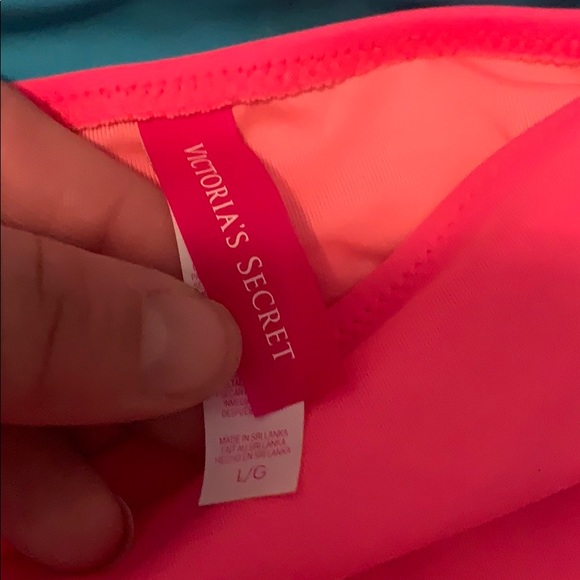 Victoria’s Secret Swim Suit. Top and two bottoms. - Picture 3 of 8